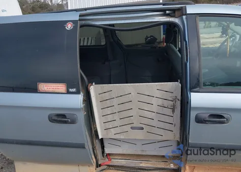 2006 Dodge Grand Caravan Se z USA, uszkodzony, nr VIN 1D4GP24RX6B555150